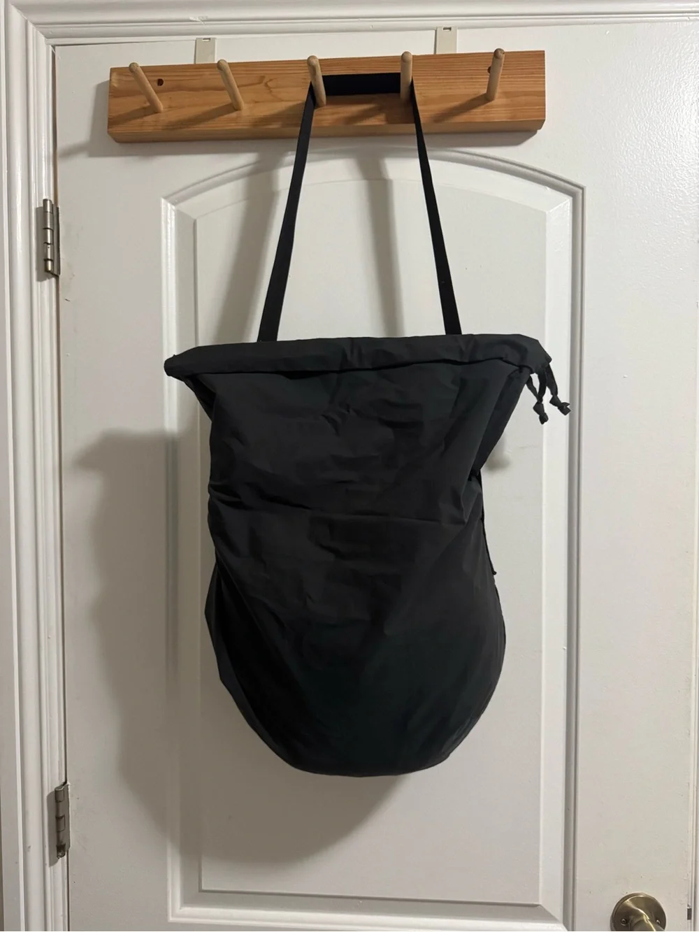 Men's Black Shoulder Messenger Bag - Lightweight Everyday Carry